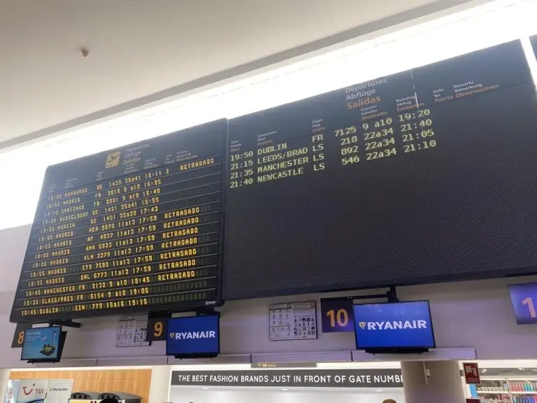 pantalla aeropuerto erakar
